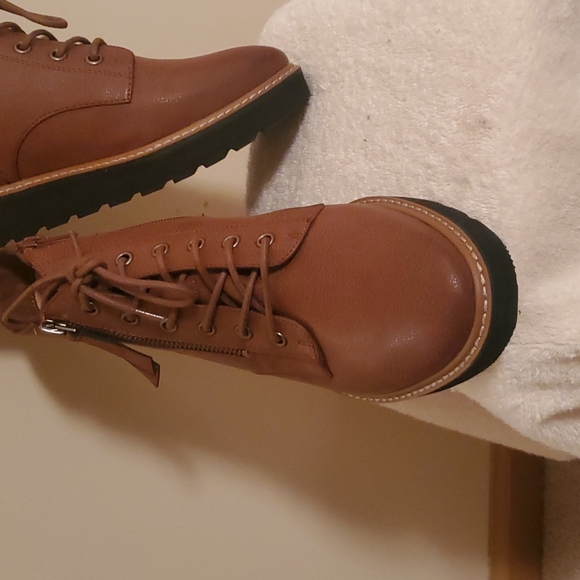 Naturalizer Tie-up Booties - Picture 2 of 9